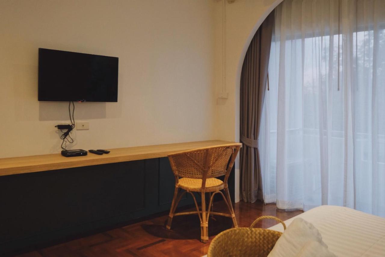 Matou Hostel & Cafe Ban Laem Muang Exterior photo