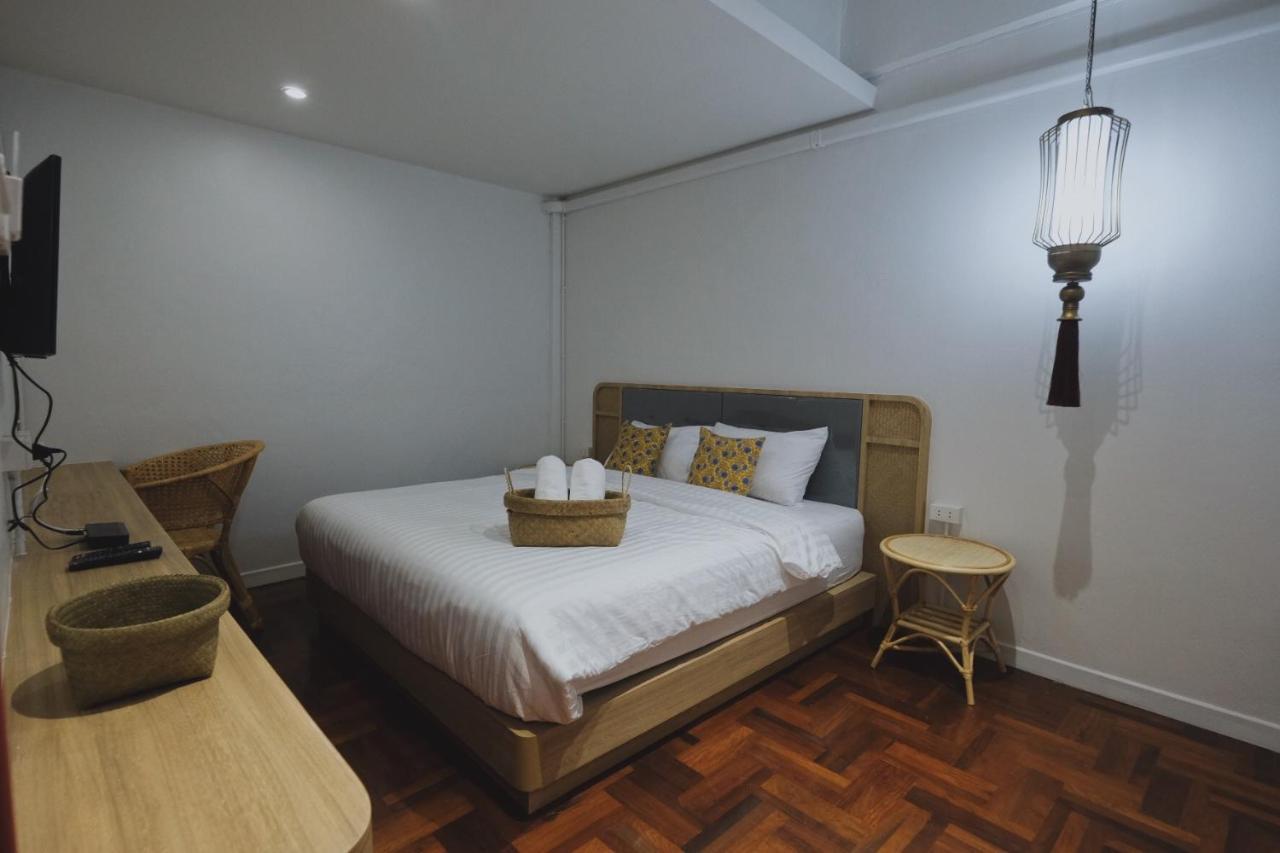 Matou Hostel & Cafe Ban Laem Muang Exterior photo